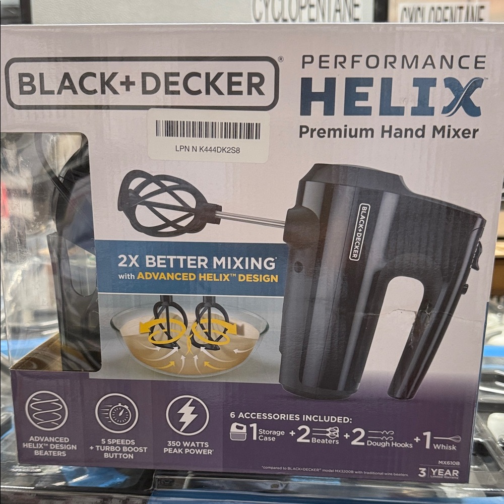 Black & Decker Helix Premium Hand Mixer in Black